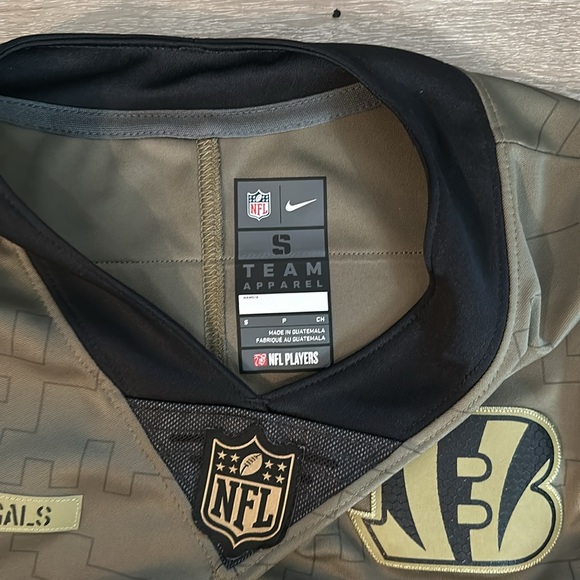 Joe Burrow Jersey - Picture 3 of 6